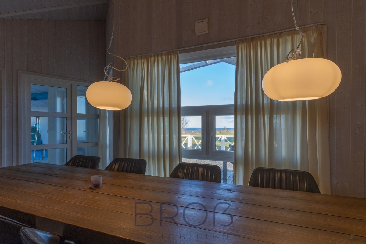 Schönhagen: Renditestarkes Ferienhaus mit 6 Schlafzimmern und saniertem Pool- und Wellnessbereich