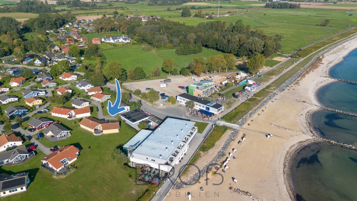 Schönhagen: Renditestarkes Ferienhaus mit 6 Schlafzimmern und saniertem Pool- und Wellnessbereich