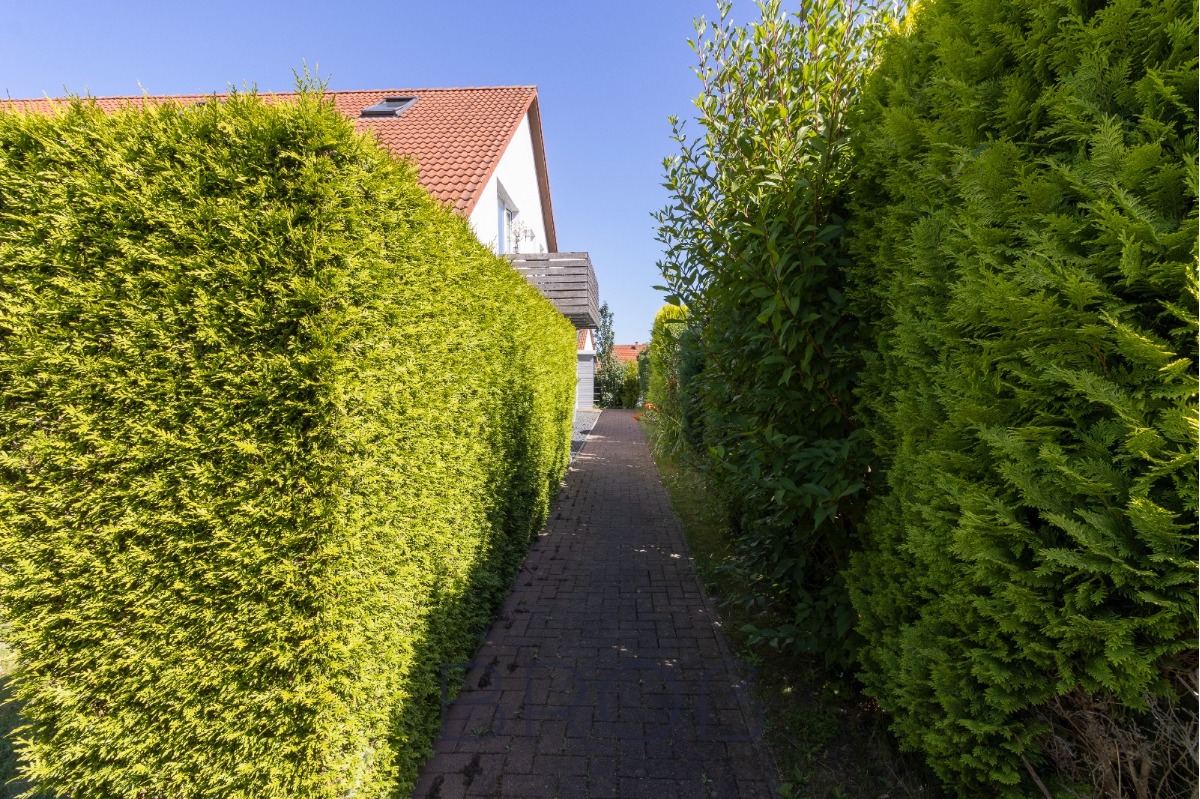 Preis VB! Bezugsfertige u. ebenerdige Gartenwohnung – Energieeffizient, top gepflegt & 2 Stellplätze