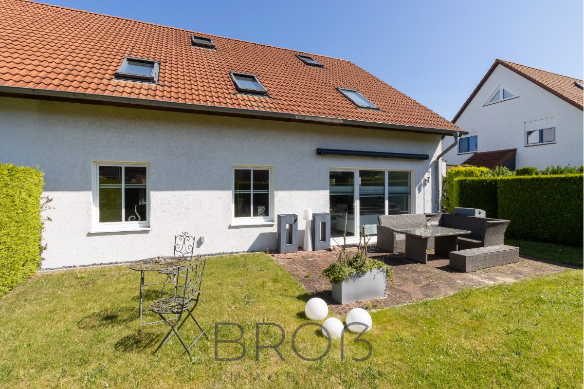 Preis VB! Bezugsfertige u. ebenerdige Gartenwohnung – Energieeffizient, top gepflegt & 2 Stellplätze